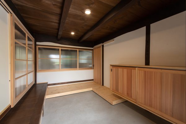 歴史を感じる竹編み天井の家のギャラリー