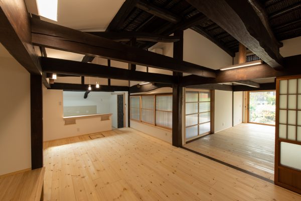 歴史を感じる竹編み天井の家のギャラリー